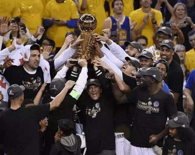 球员间发生矛盾,教练团队严肃处理维护团结的简单介绍 球员间发生矛盾,教练团队严肃处理维护团结的简单介绍