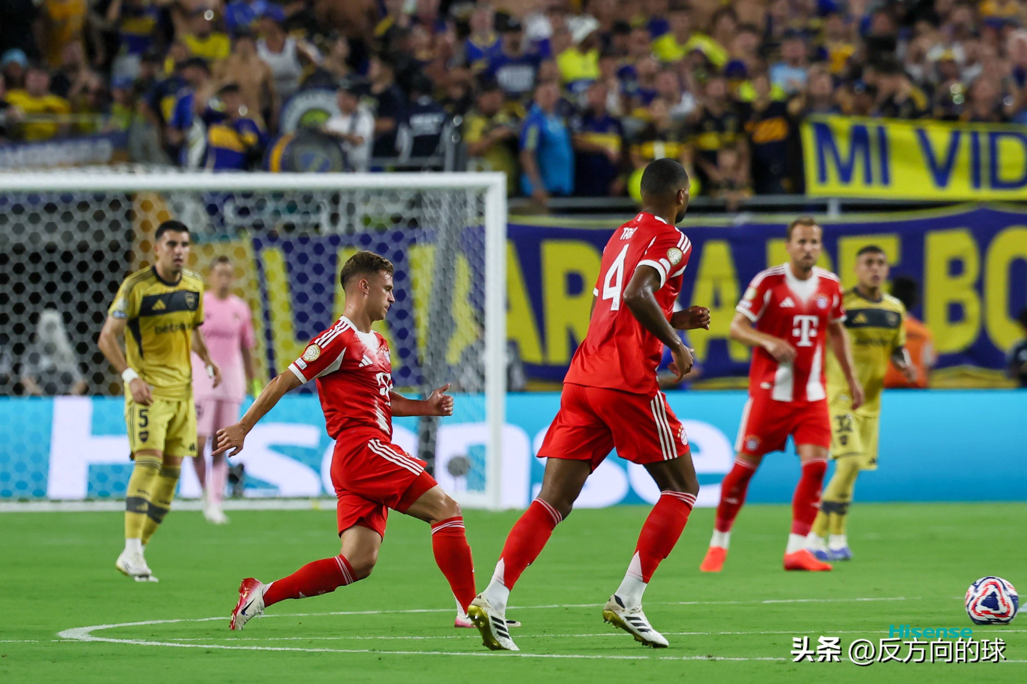 雷火电竞-精彩的足球比赛引发热烈讨论