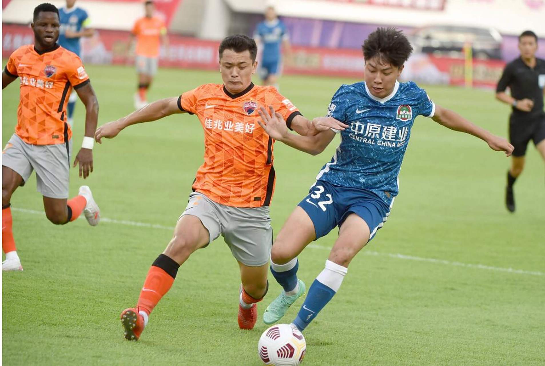 包含河南建业战胜劲旅，上升排名的词条