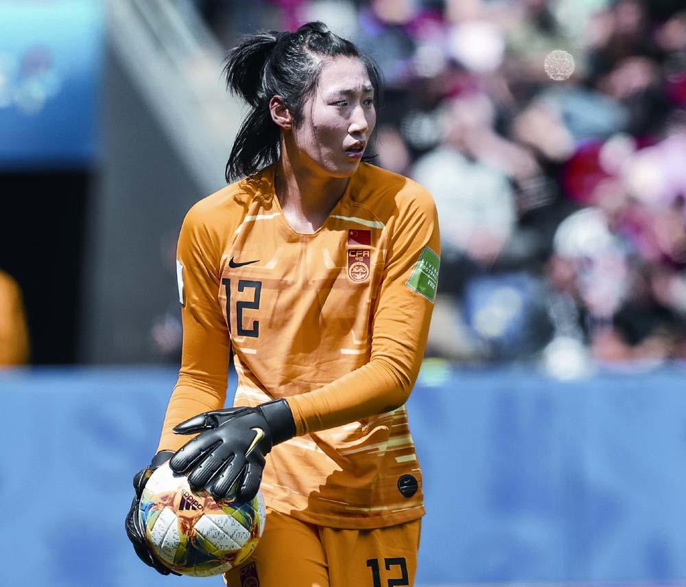 雷火电竞简介-关于主教练高喊斗志，队员奋起直追的信息