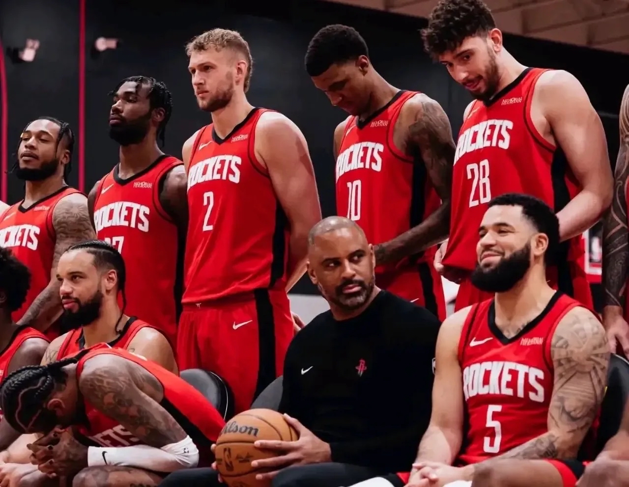 火箭队取得两连胜重回季后赛席位 火箭队取得两连胜重回季后赛席位