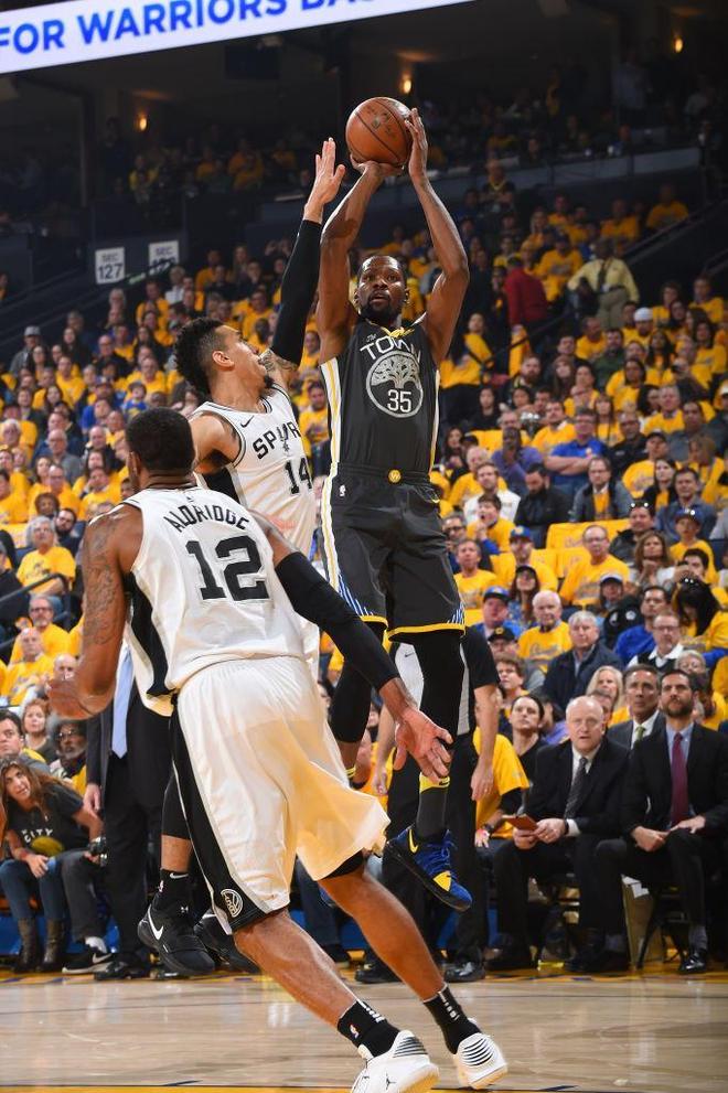 雷火电竞亚洲先驱-包含勇士逆袭夺胜，卫冕之路漫长的词条