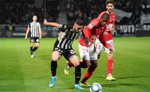 波尔多对战布雷斯特,胜负悬念引人注目 波尔多对战布雷斯特,胜负悬念引人注目