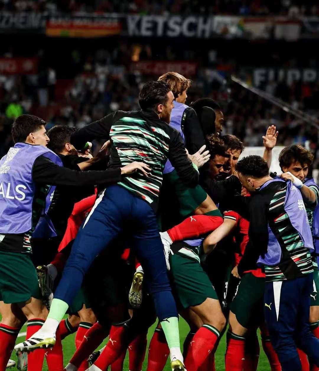 包含瑞士备战葡萄牙球员士气正高的词条 包含瑞士备战葡萄牙球员士气正高的词条