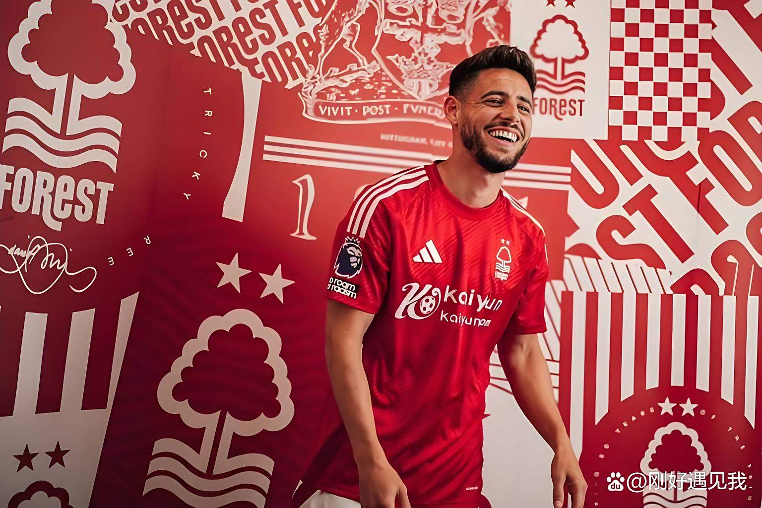 英超场外新闻不断，话题热度爆表的简单介绍