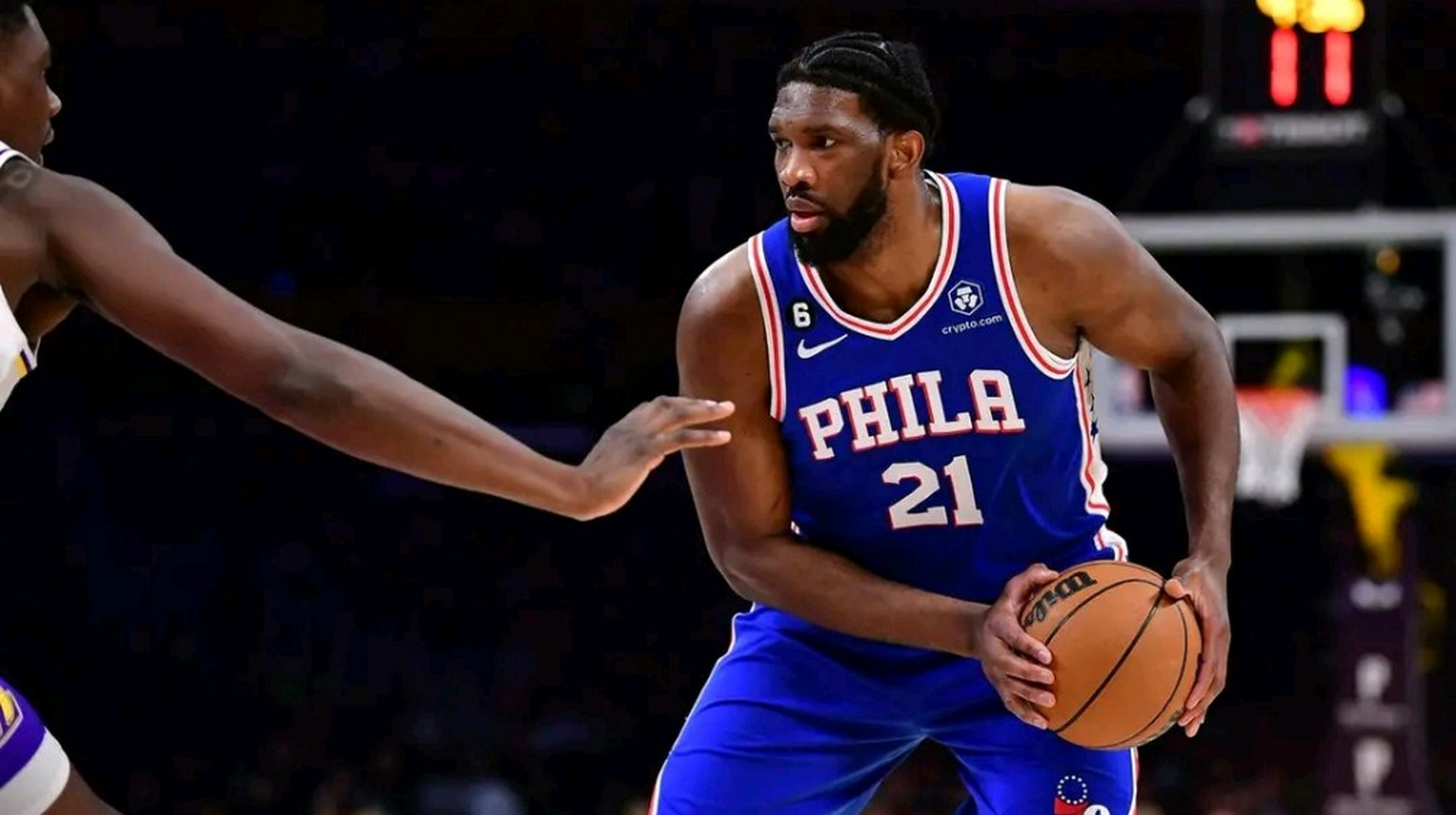 包含辽宁队险胜76人，恩比德刷新纪录的词条