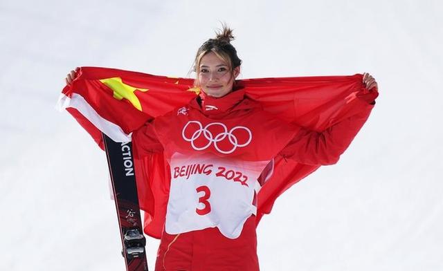 奥地利选手在滑雪项目中夺冠 奥地利选手在滑雪项目中夺冠