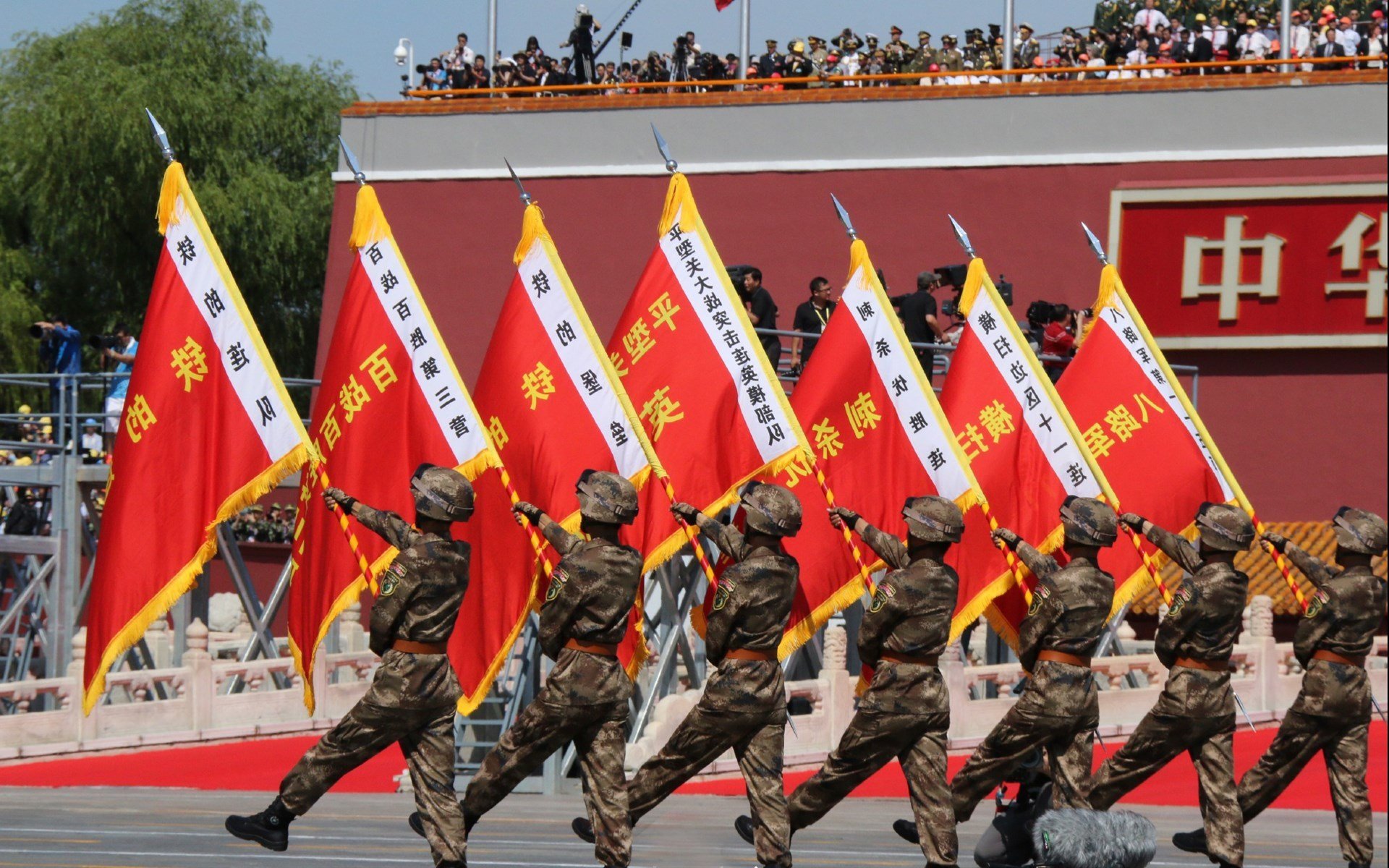 雷火电竞-蓝衣军团的悬崖之舞，2026世界杯H组关键战，意大利险胜韩国，孙兴慜带队取胜的悲壮史诗